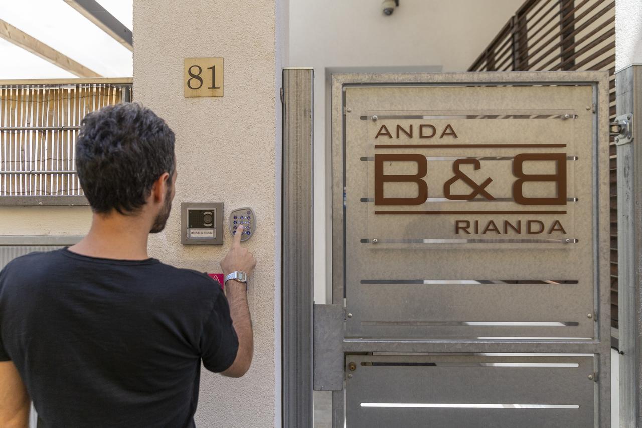 Anda E Rianda Bed & Breakfast Campi Bisenzio Bagian luar foto